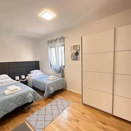 Penthouse Idra Ii - With Pool And Roof Terrace