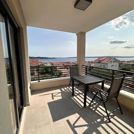 Penthouse Idra Ii - With Pool And Roof Terrace * Kastela