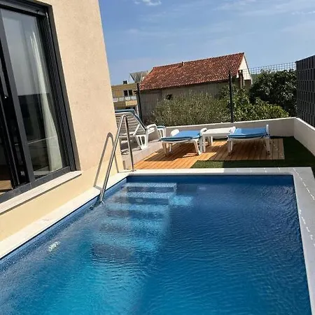 Apartment Penthouse Idra Ii - With Pool And Roof Terrace Kastela